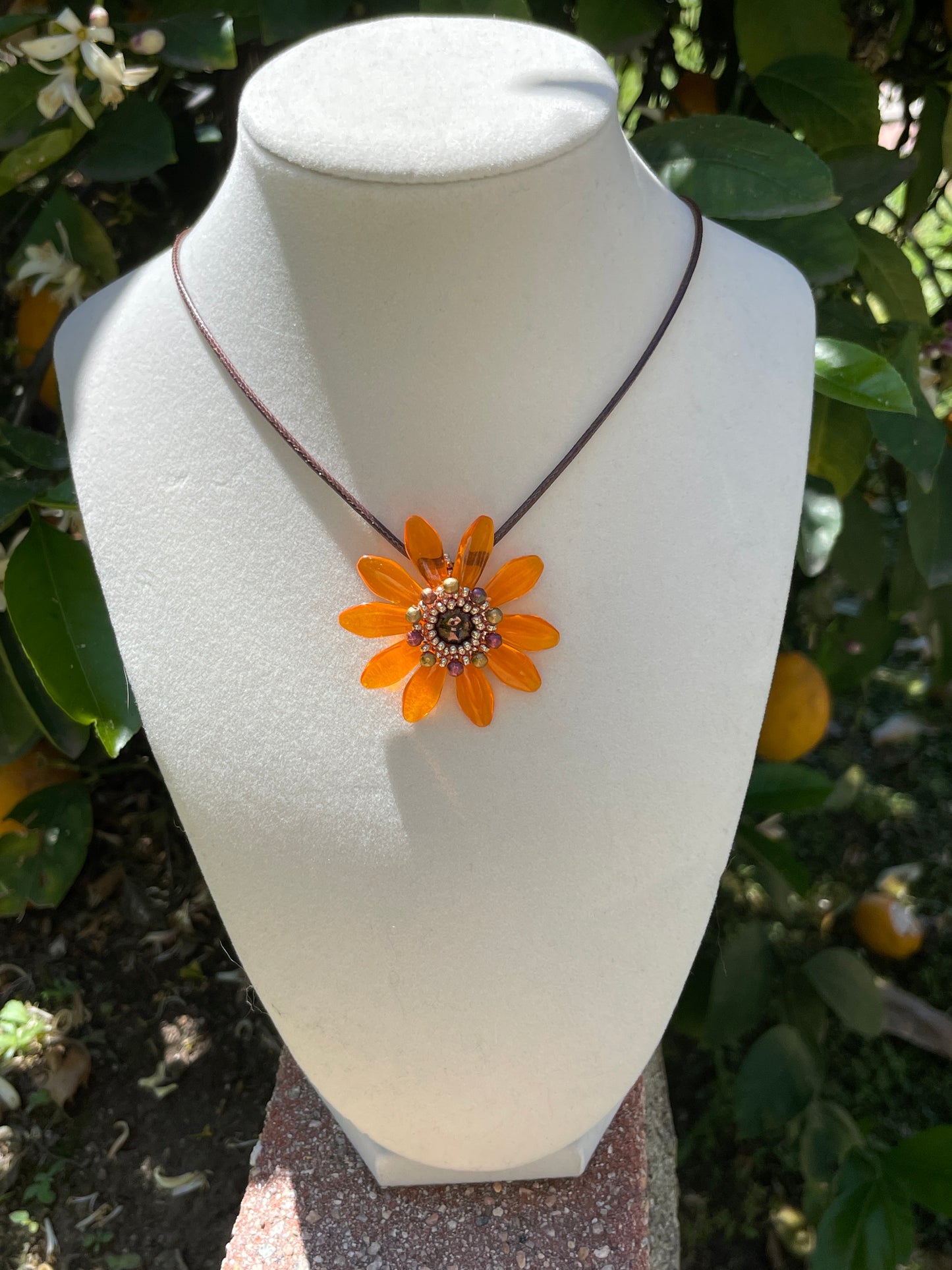 Sunny Daisy Days Necklace