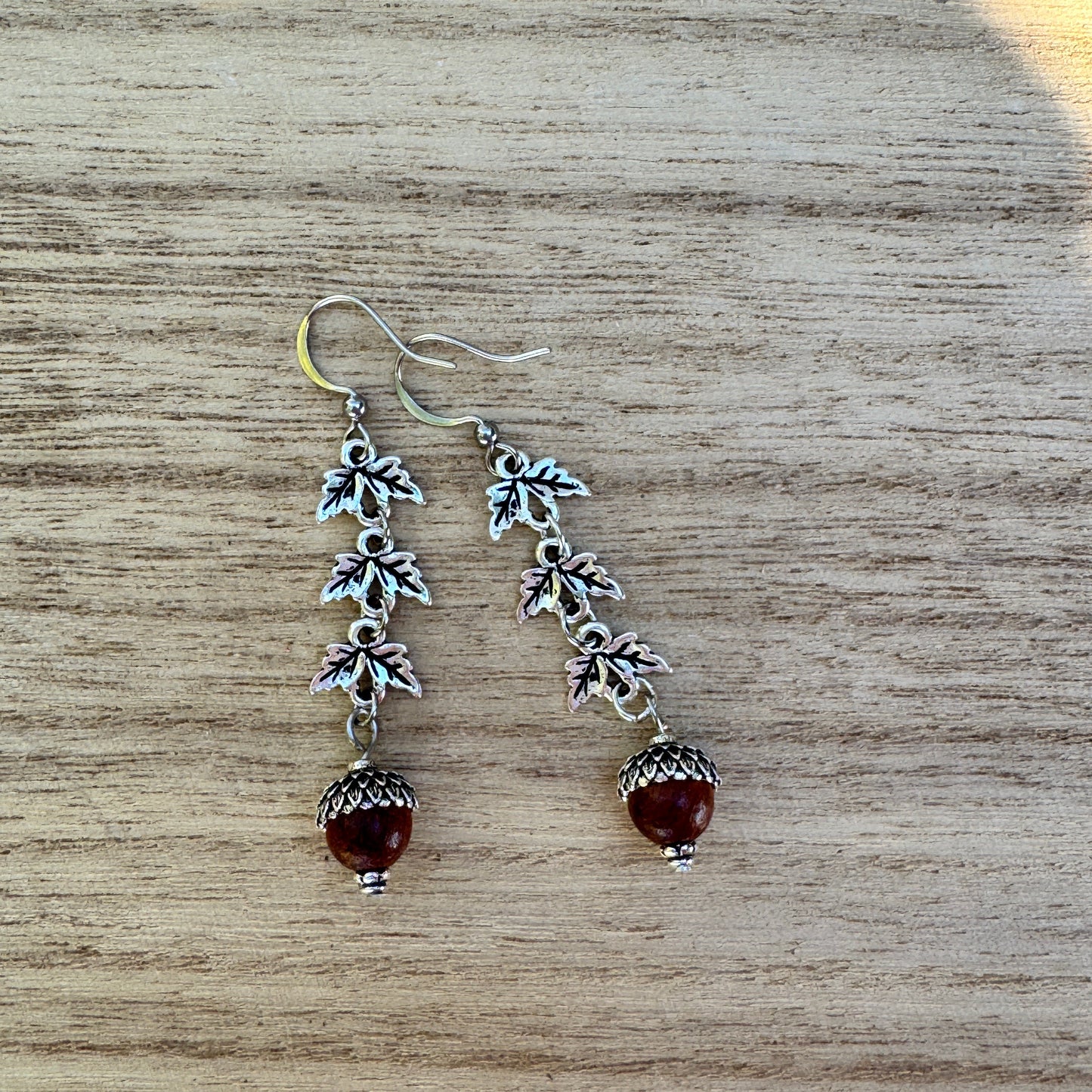 Acorn & Leaf Dangle Earrings – Silver Toned Autumn Earrings