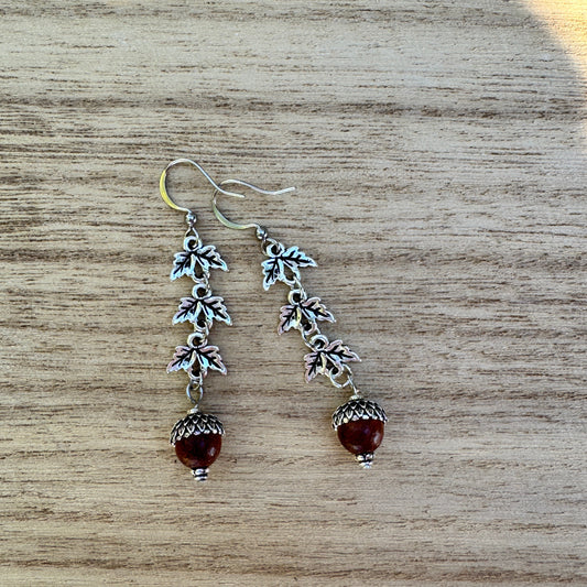 Acorn & Leaf Dangle Earrings – Silver Toned Autumn Earrings